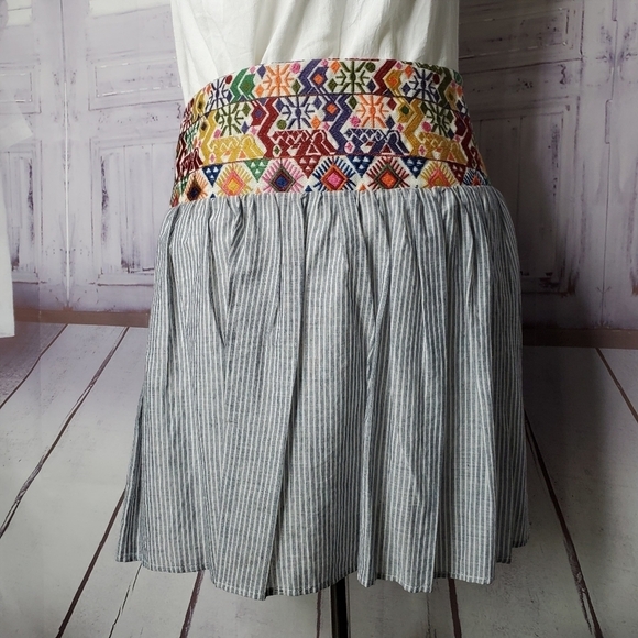 Signature Studio Multicolor Patterned Skirt - Picture 8 of 16